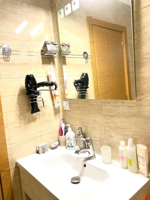 Shared Apartment! Piso Compartido! Общая Квартира! Sevilla Exterior foto