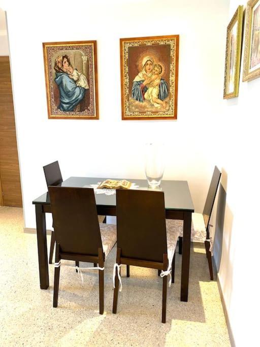 Shared Apartment! Piso Compartido! Общая Квартира! Sevilla Exterior foto